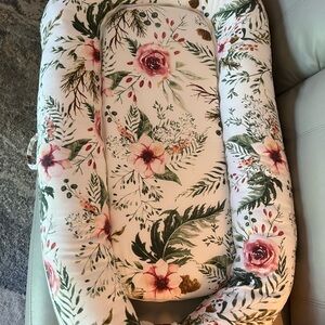 Floral baby lounger💕💕
